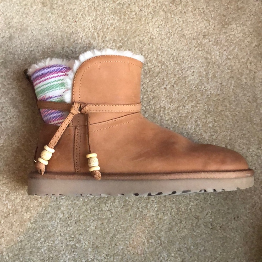 Short Ugg boots